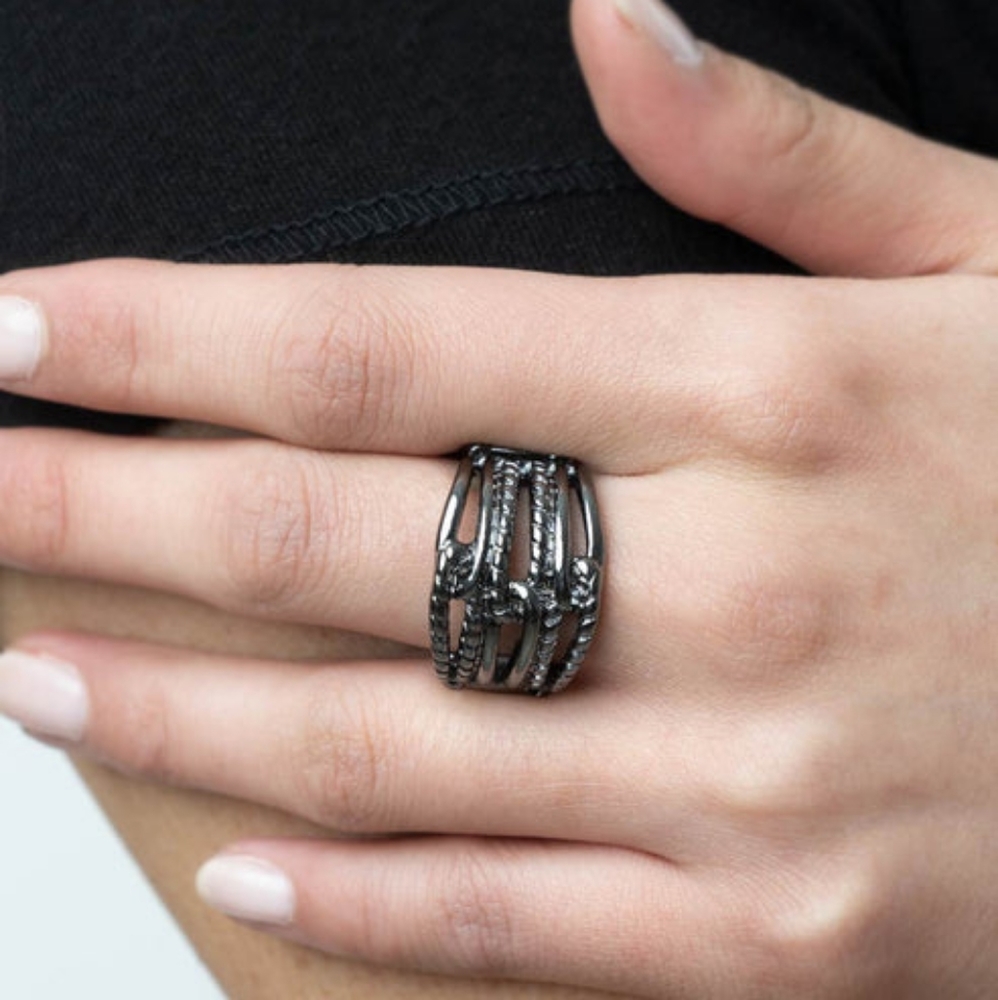 Crossing Signals Black Ring